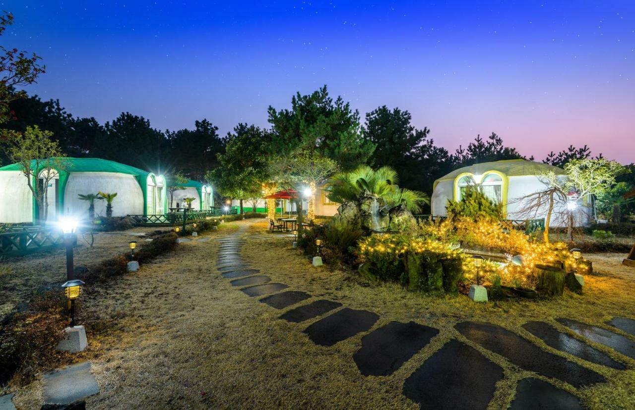 Domgrami Pension Szogüpho Kültér fotó